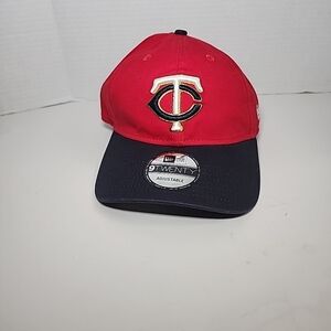 Minnesota Twins MLB NE Core Classic ALT 2 A Low Profile Adjustable Hat  Red